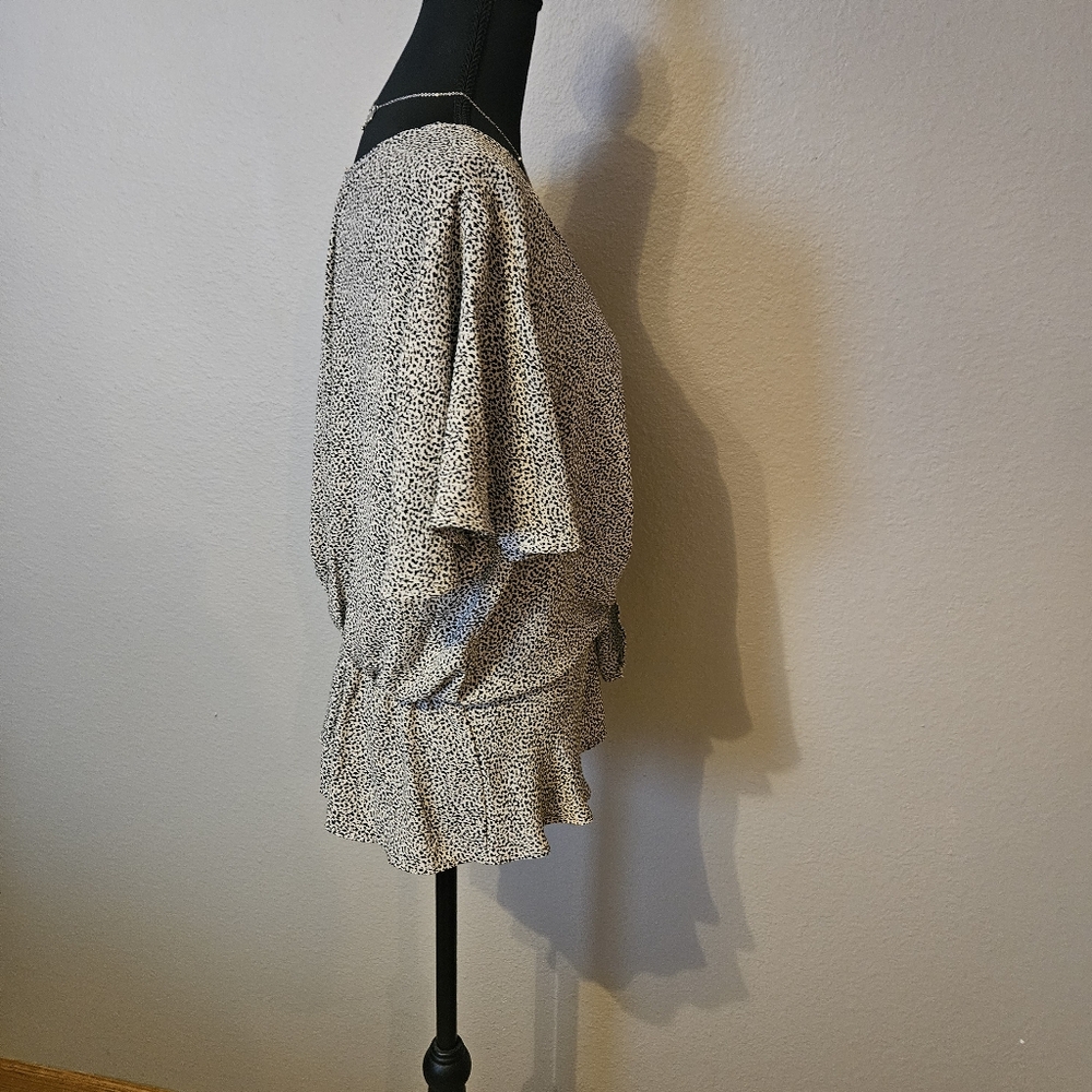 Sienna Sky Women's Large Short Sleeve Blouse - Picture 4 of 7